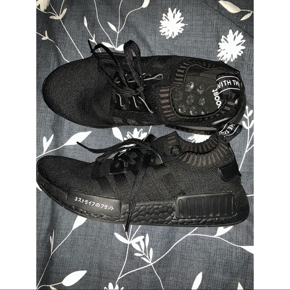 Adidas NMD R1 Japan Triple Black size 8.5 mens Adidas NMD R1 Japan Triple Black size 8.5 mens